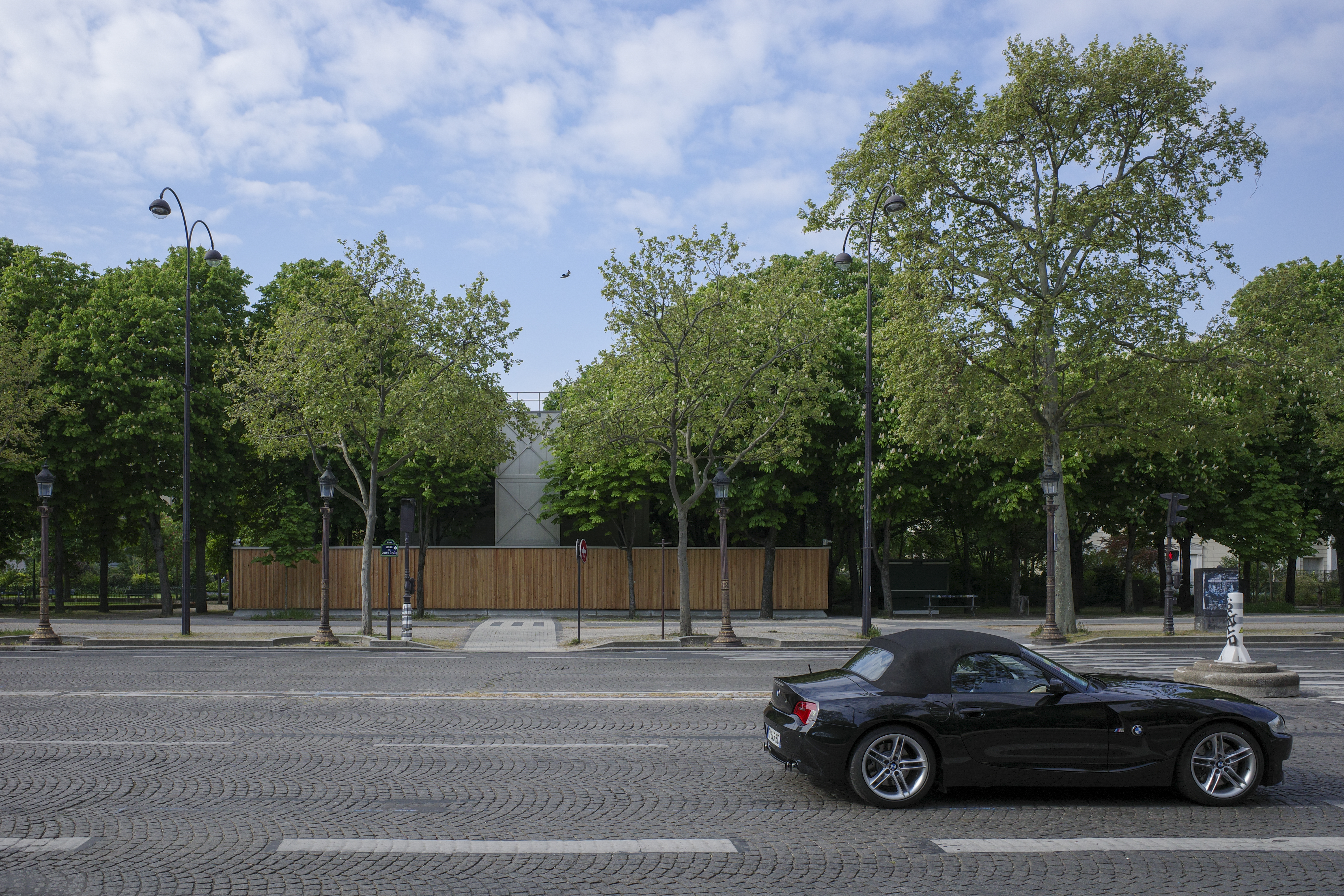 Commissariat provisoire sur les Champs-Elysées JPDA Jean-Philippe Doré Architecte Paris 